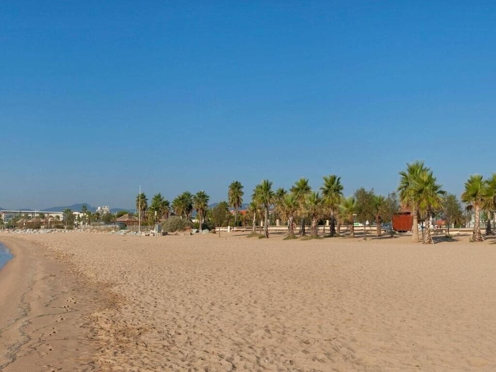 Картинка Mercure Thalasso & SPA Port Frejus 4*