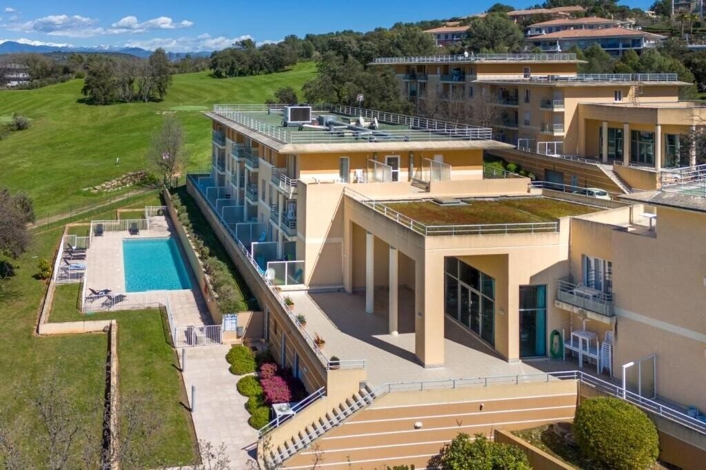 Готель Nemea Appart Hotel Green Side Biot Sophia Antipolis 3*