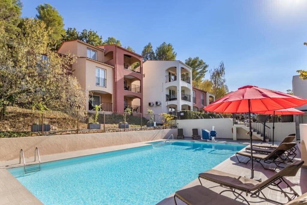 Готель Le Club Mougins 3*