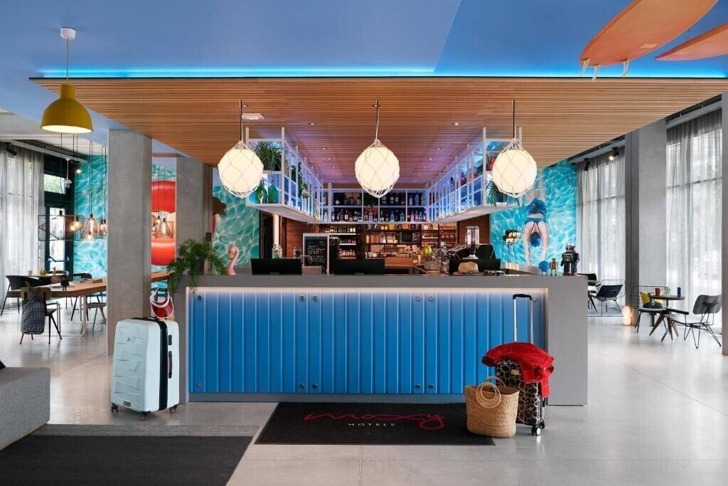 Фотографія Moxy Sophia Antipolis 3*