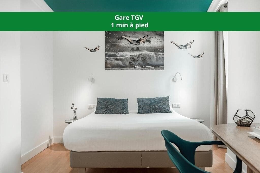 Отель Grand Hotel de la Gare Toulon, Boutique Hotel 3*
