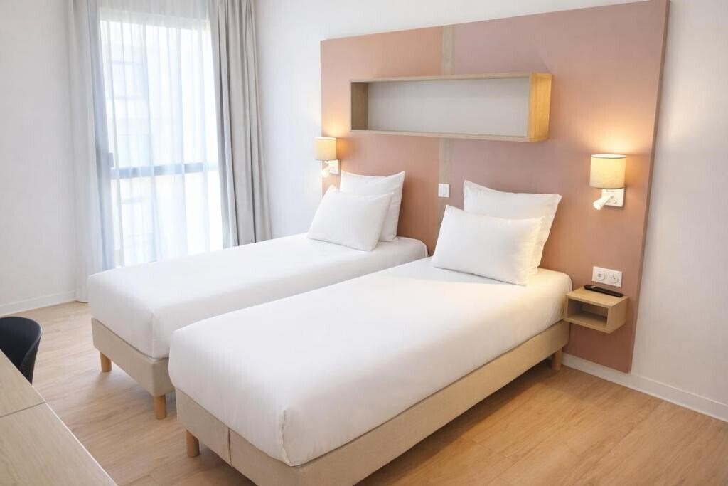 Фото Apparthotel Privilodges Toulon Centre Gare 3*