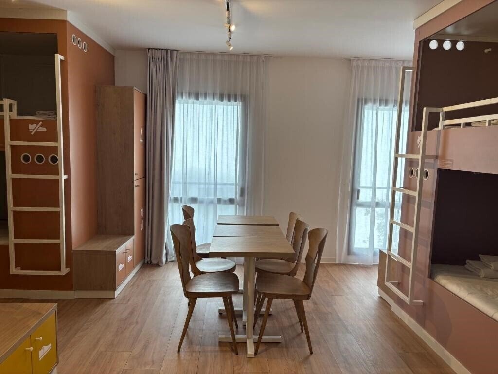 Изображение Apparthotel Privilodges Toulon Centre Gare (ex. Le Hub Toulon) 3*