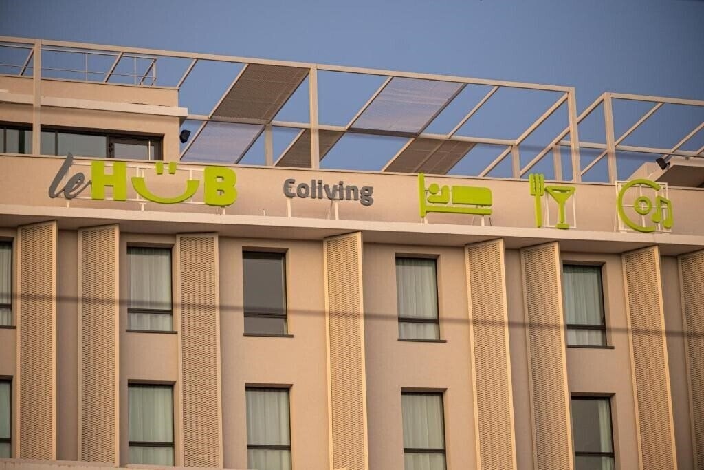 Отель Apparthotel Privilodges Toulon Centre Gare (ex. Le Hub Toulon) 3*