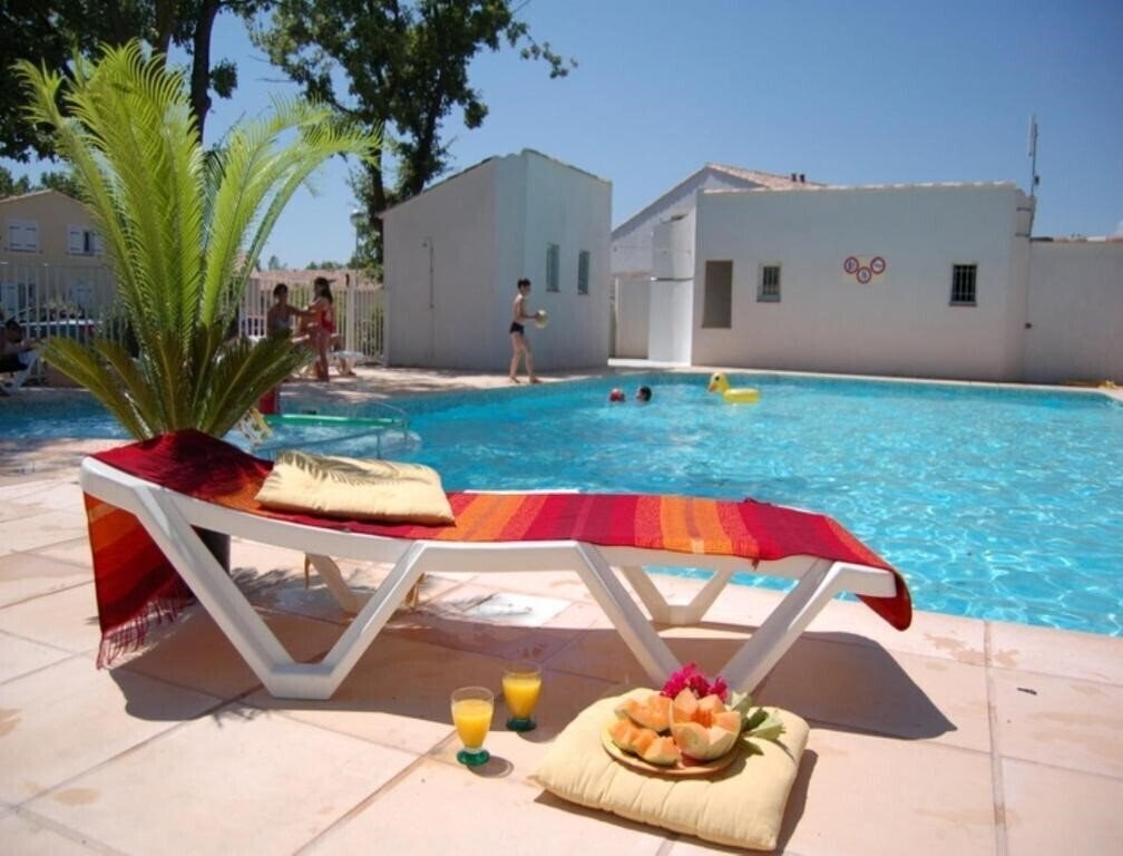 Готель Residence Les Bastides de Fayence Vacanceole 3*