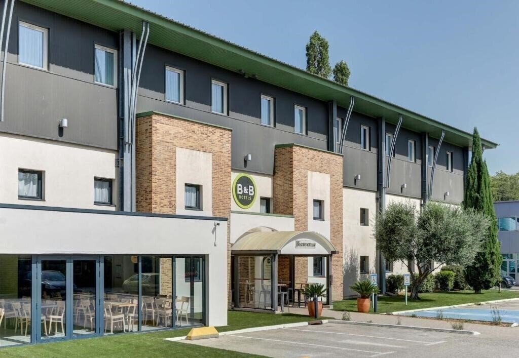 Готель B&B Hotel Aubagne Gemenos 3*