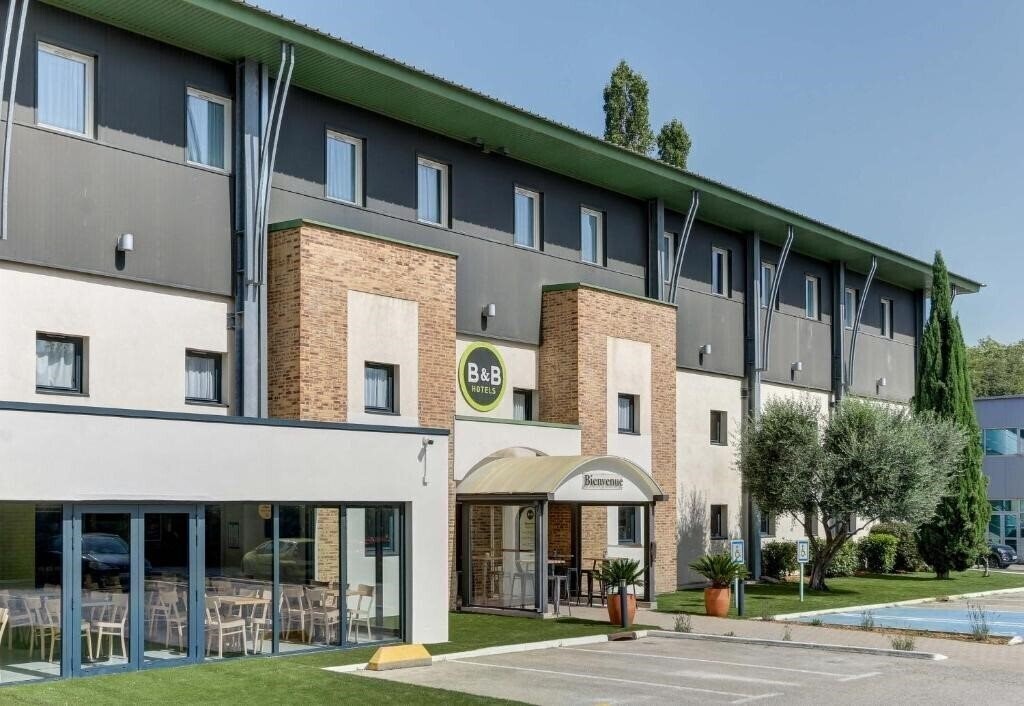 Готель B&B Hotel Aubagne Gemenos 3*