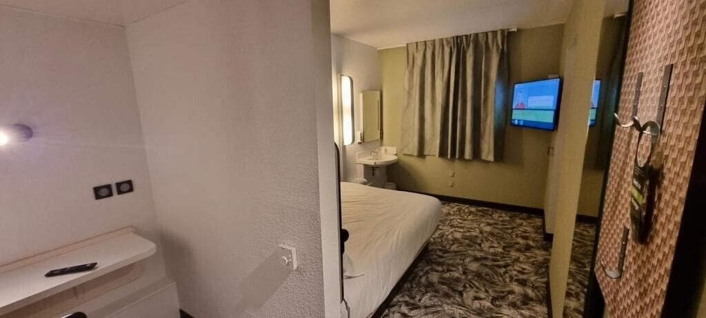 Фото B&B Hotel Cannes Mouans Sartoux 2*
