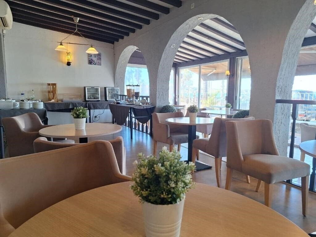 Зображення Adonis Six Fours (ex. Bel Azur Hotel) 2*