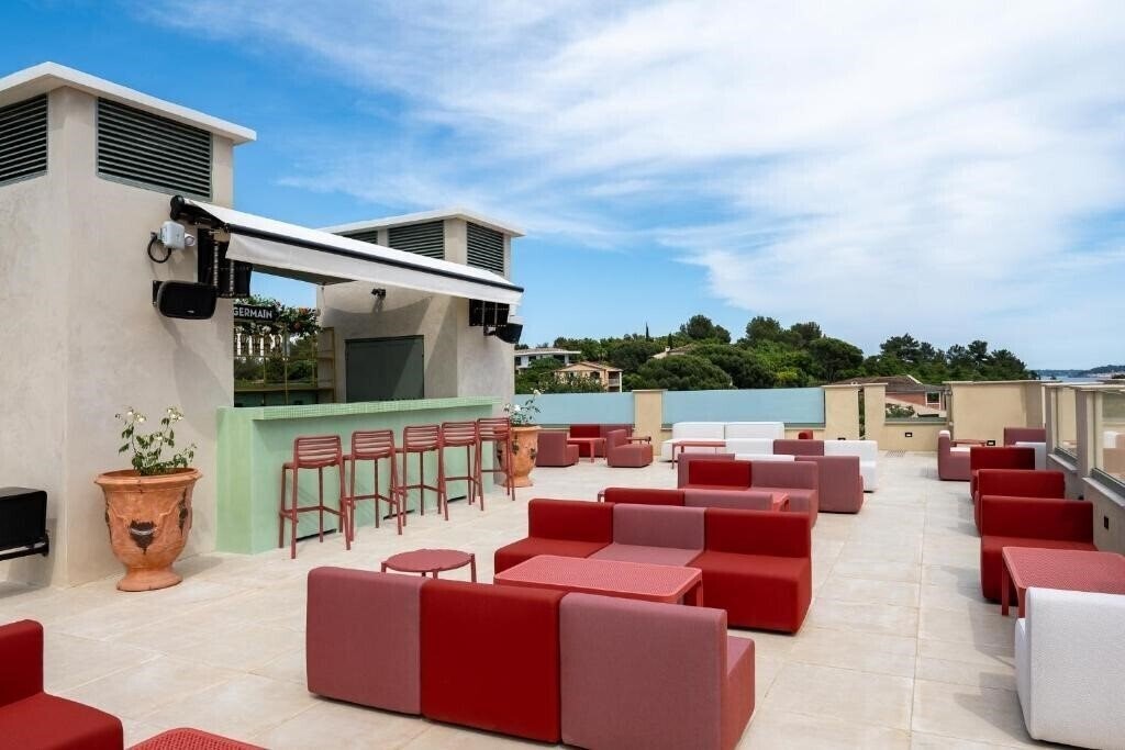 Картинка Hotel Chateau Rose 4*
