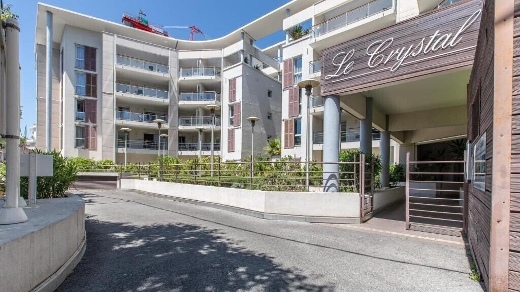 Готель Vacanceole Residence Le Crystal 3*