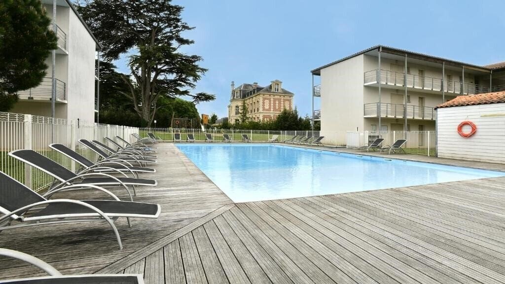 Зображення Vacancéole - Le Domaine Du Chateau 3*