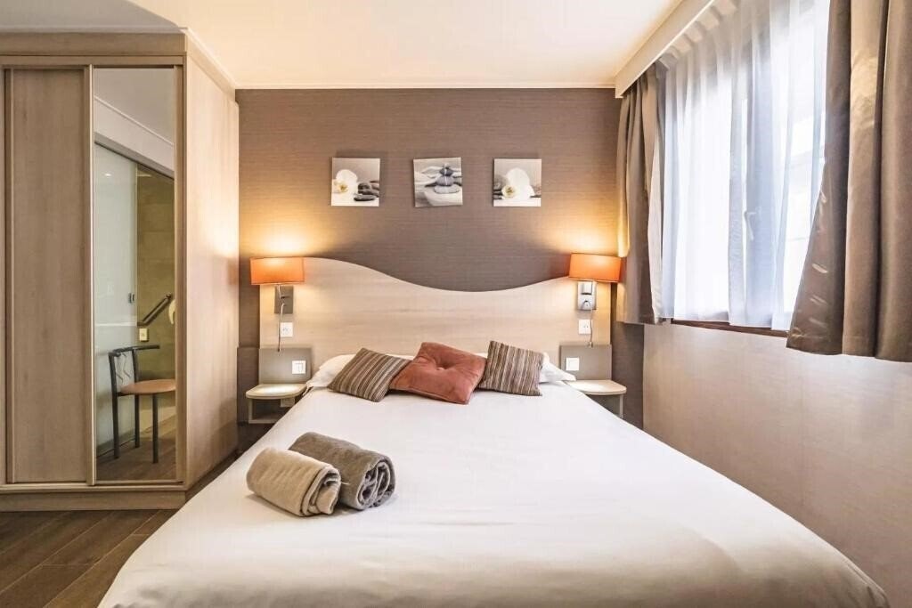 Фото Logis Hotel Au Tambour 3*