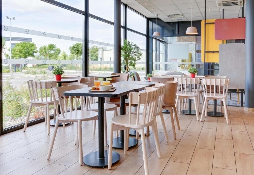 Готель B&B Hotel Reims Croix Blandin 3*