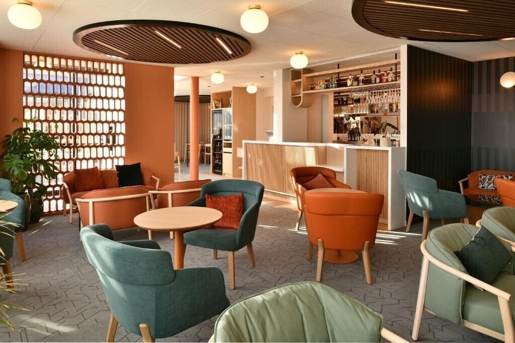Картинка Holiday Inn Reims Centre 4*