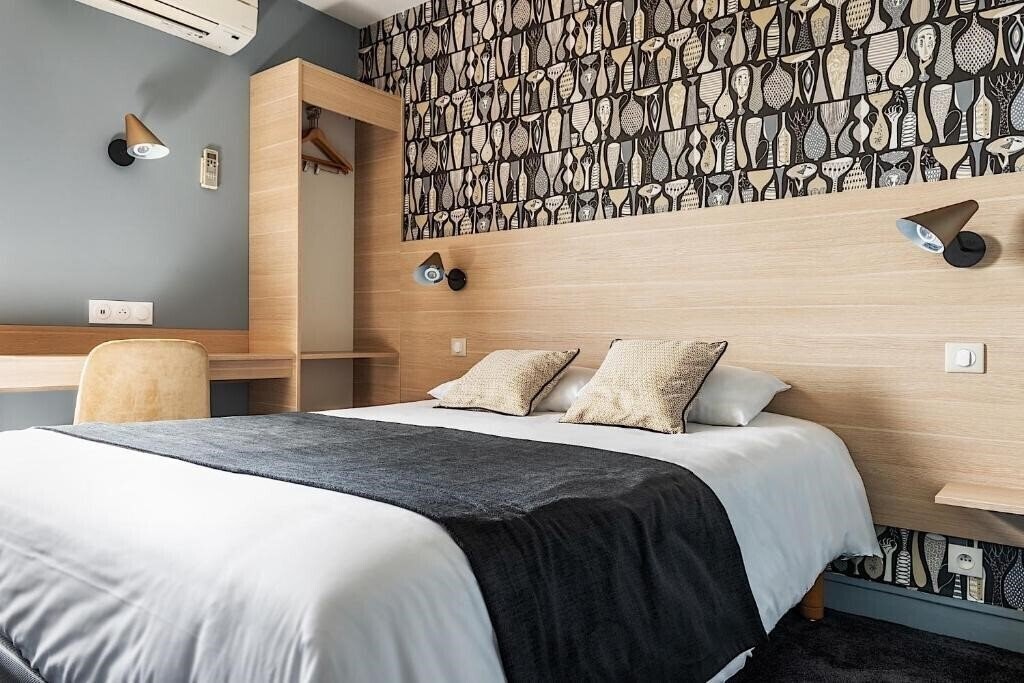 Отель Contact Hotel Astrea 2*