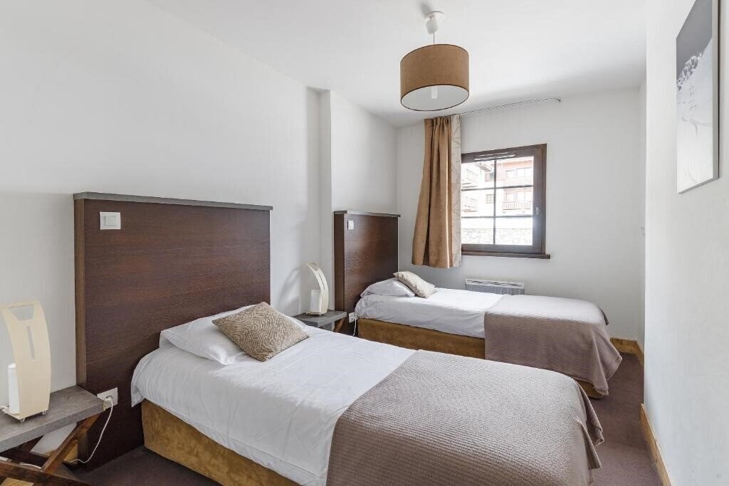 Готель Lagrange Vacances Les Fermes Emiguy 4*