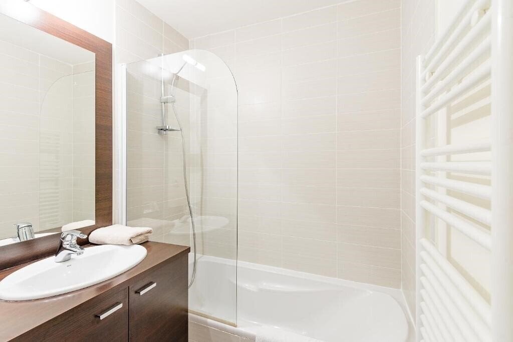 Фото Lagrange Vacances Les Fermes Emiguy 4*