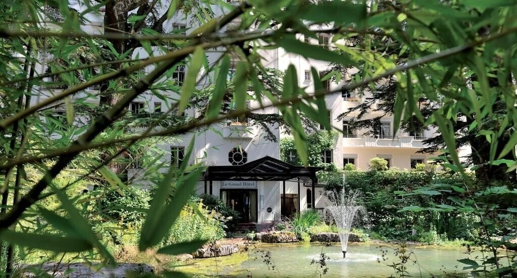 Отель Domaine de Divonne 4*