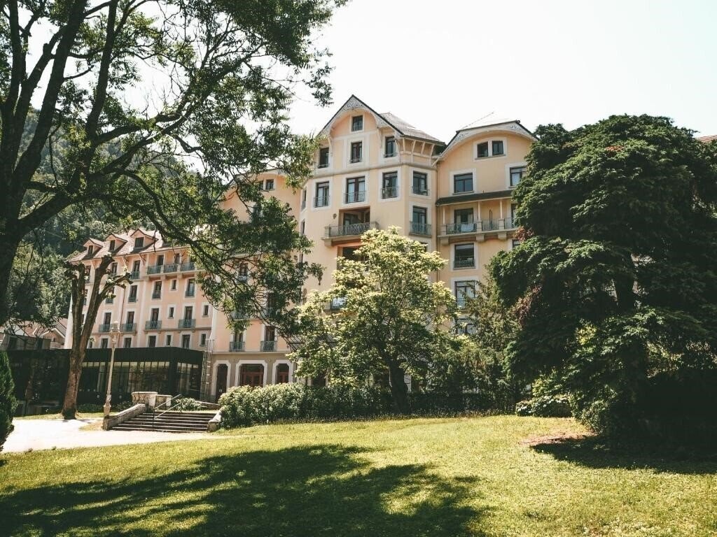 Отель Terres de France Appart Hotel Le Splendid 3*