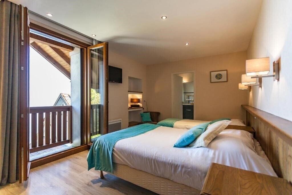 Картинка Hotel de La Plage 3*