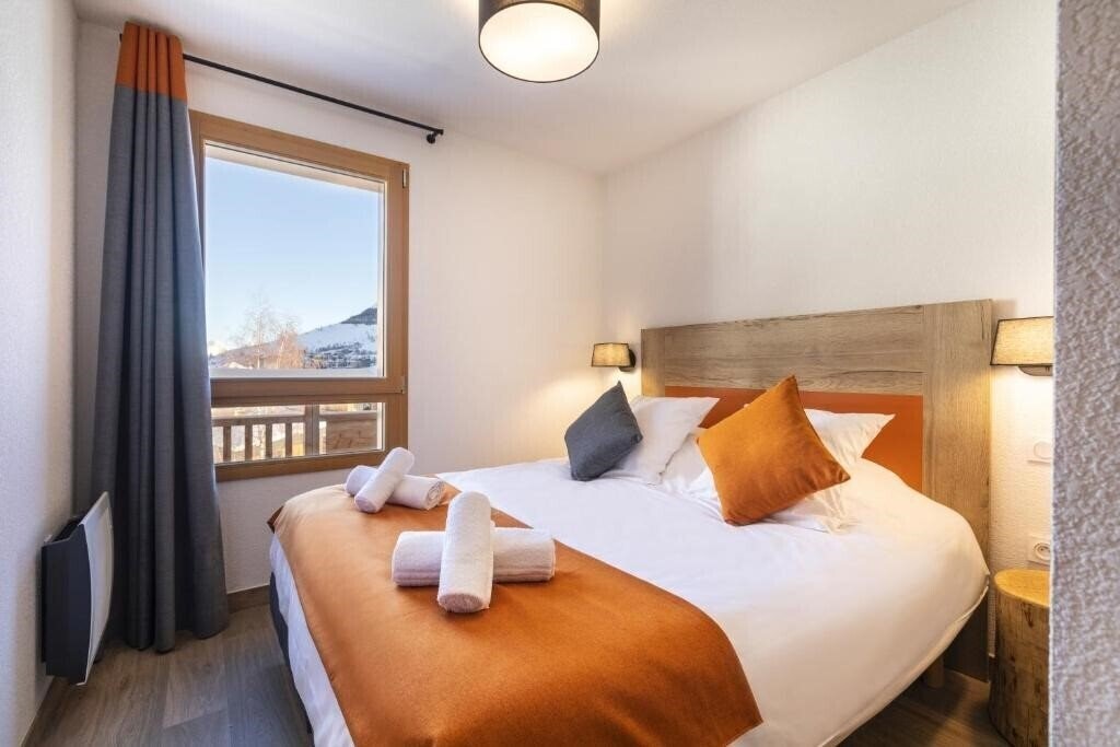 Готель Residence Club MMV Les Clarines 4*