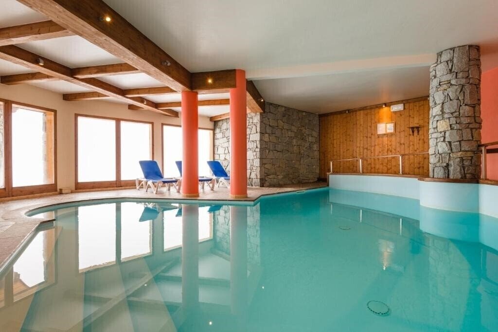 Фото Lagrange Vacances L'Arollaie 4*