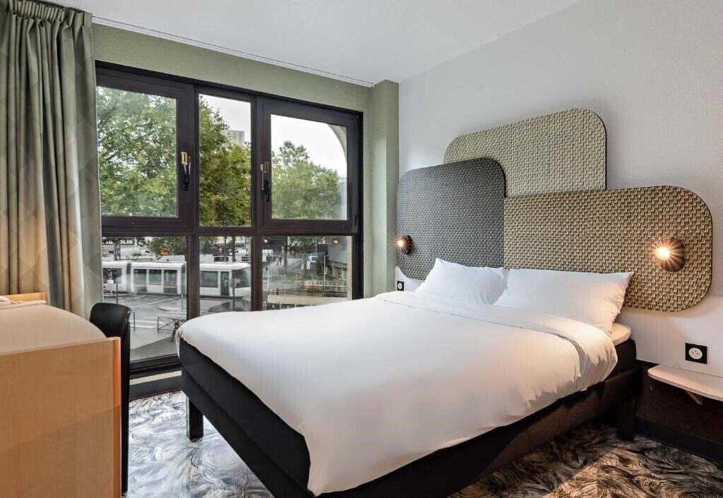 Фото B&B Hotel Rouen Centre Rive Gauche 3*