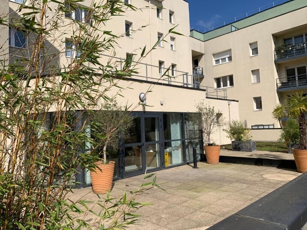Отель Terres de France Rouen Flaubert 3*