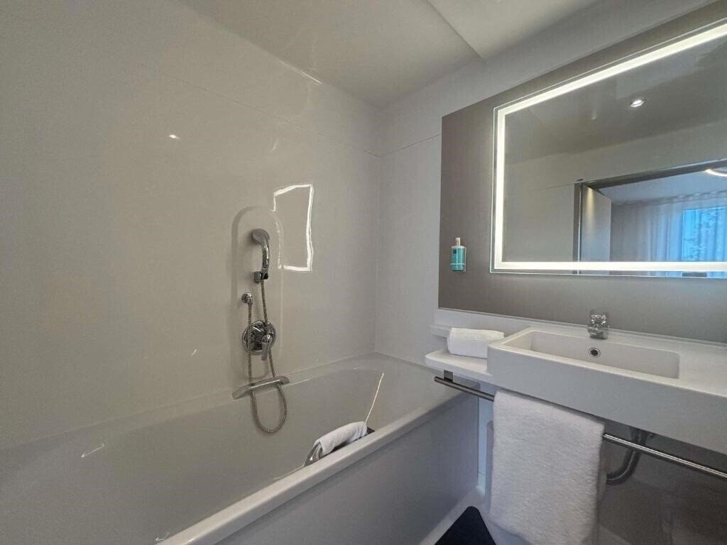 Фото Novotel Suites Rouen Normandie 4*