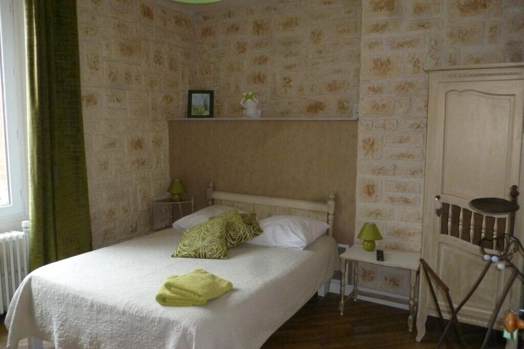 Фото Logis Hotel le Relais de Montigny 3*