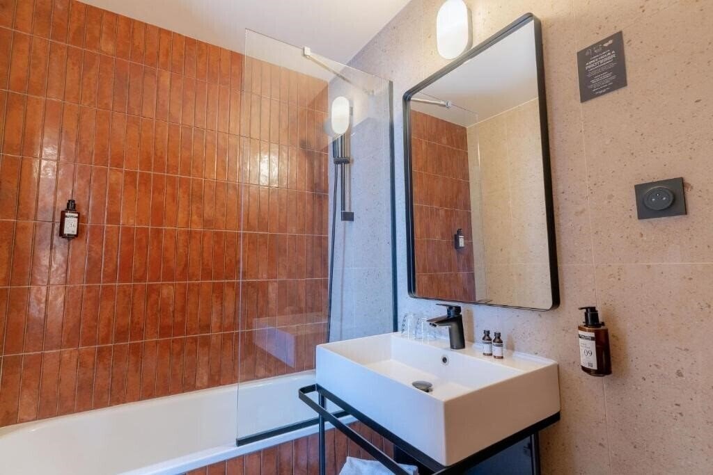 Картинка Grand Hotel De La Seine 4*