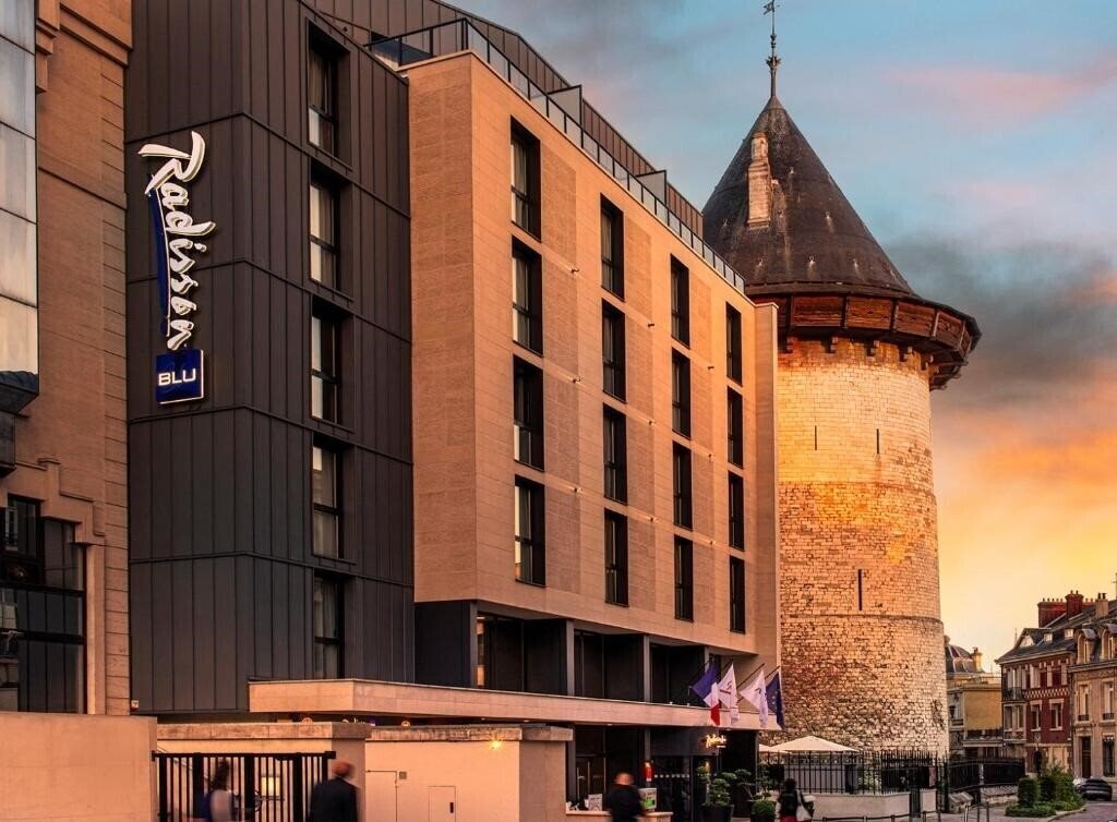 Отель Radisson Blu Rouen Centre 4*