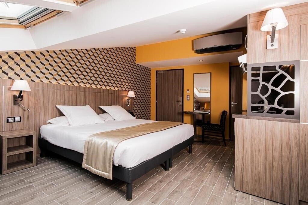 Готель Unique Hotel Residence & SPA 4*