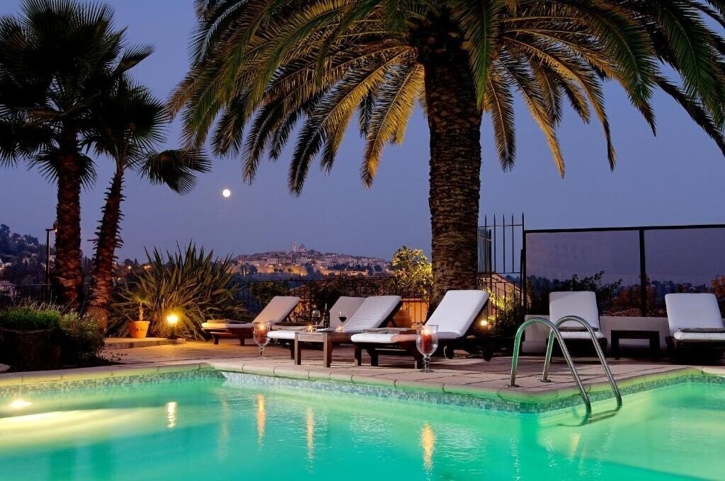 Картинка Hotel La Grande Bastide 4*