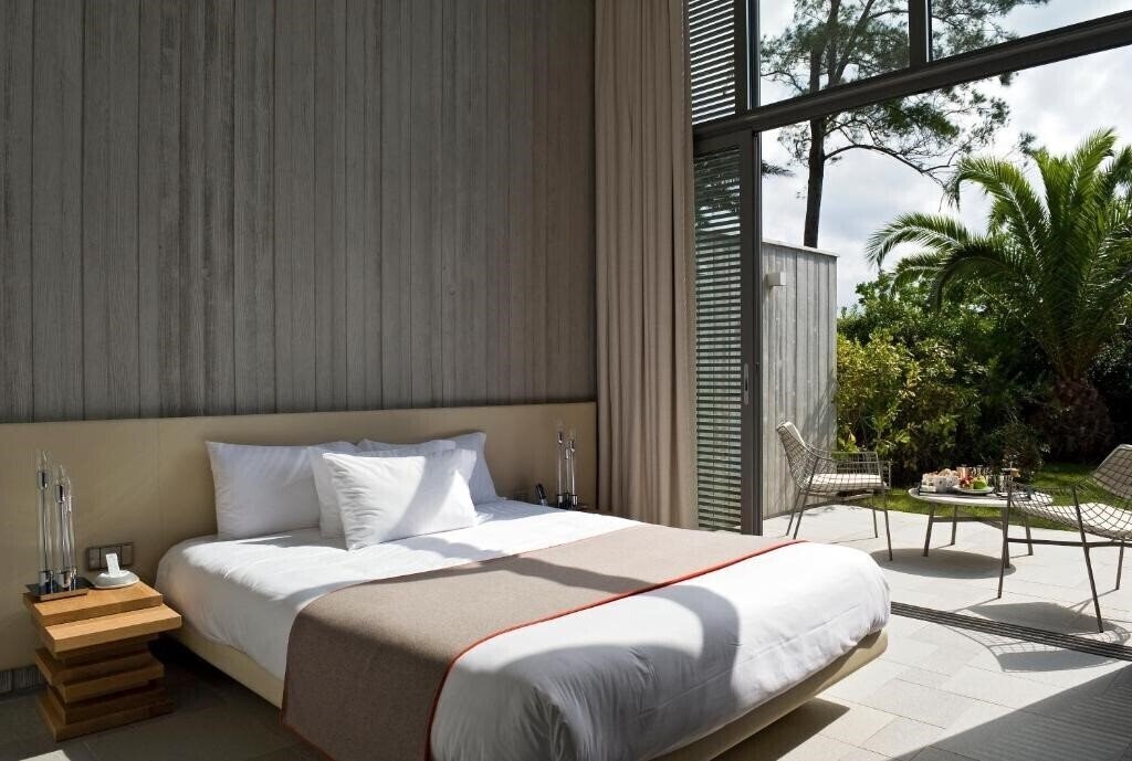 Отель Hotel Sezz Saint Tropez 5*