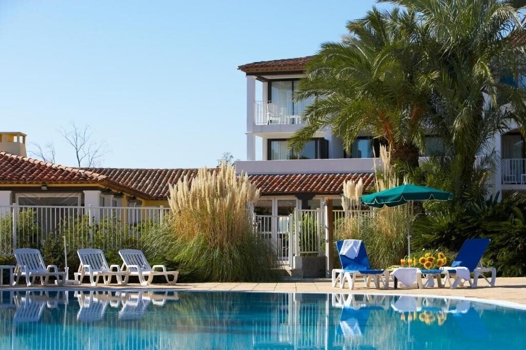 Готель Sowell Family Port Grimaud 4*