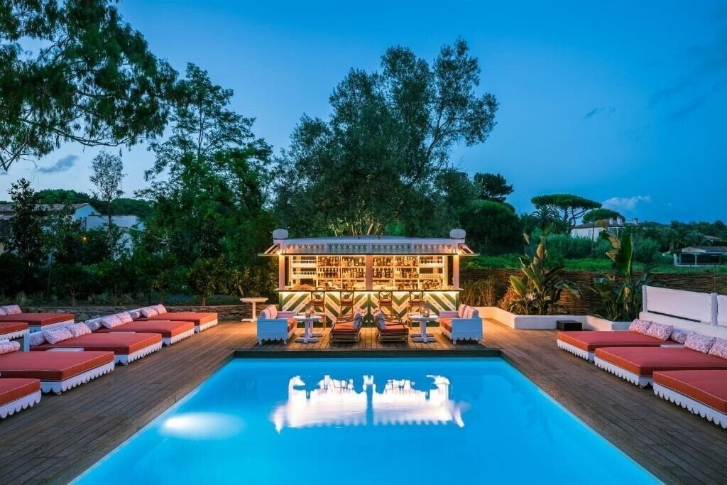 Готель Hotel La Tartane Saint Tropez 5*