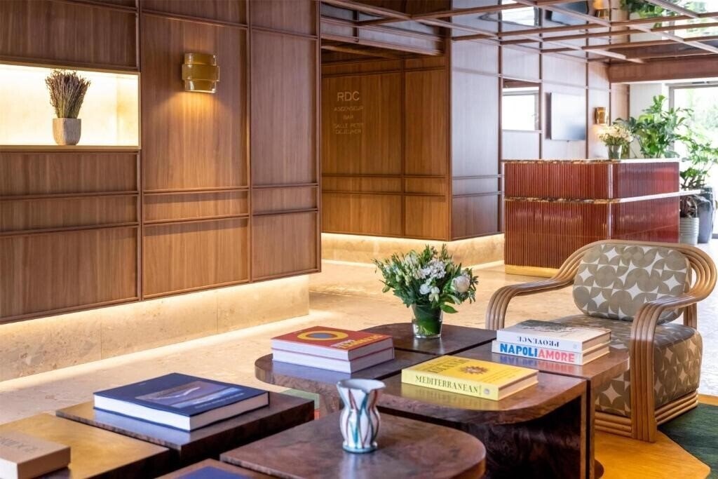 Изображение Hotel Ventura Saint-Tropez, Tapestry Collection by Hilton 4*