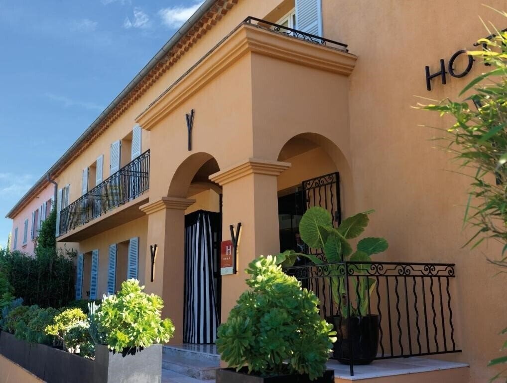 Фото Hotel Le Y 4*