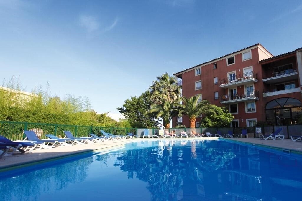 Фото Lagrange Vacances Port Marine 3*