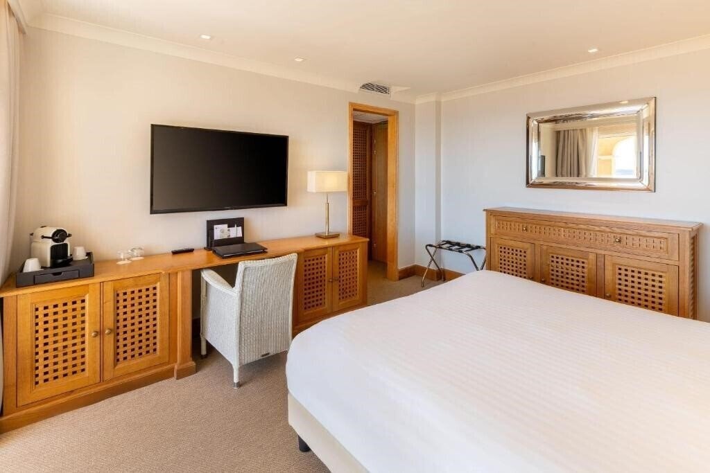 Картинка Best Western Plus Hotel Montfleuri 4*