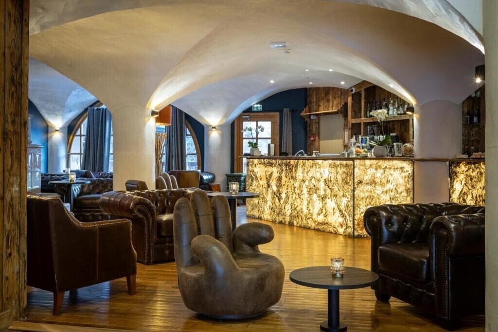 Отель Les Suites Du Montana 4*