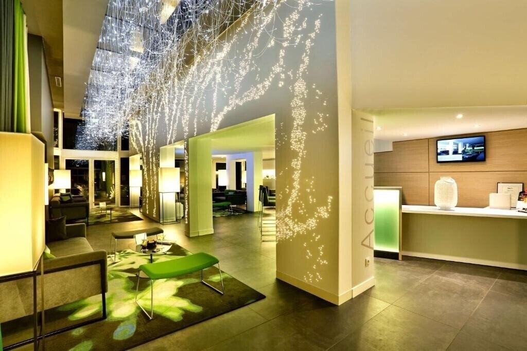 Отель Best Western Plus Hotel du Parc a Chantilly 4*