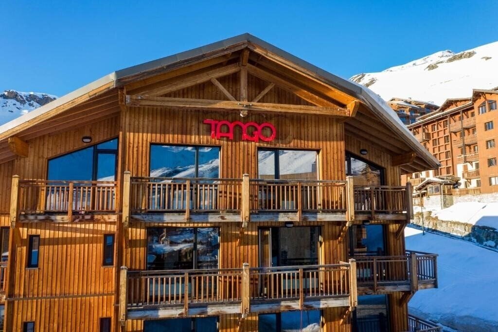 Фото Langley Hotel Tango 3*