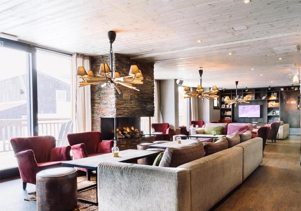 Картинка Langley Hotel Tango 3*