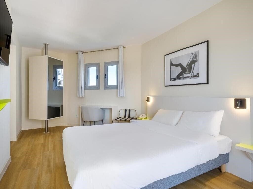 Фотография B&B Hotel Antibes Juan Les Pins 3*