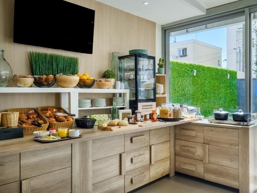 Картинка B&B Hotel Antibes Juan Les Pins 3*