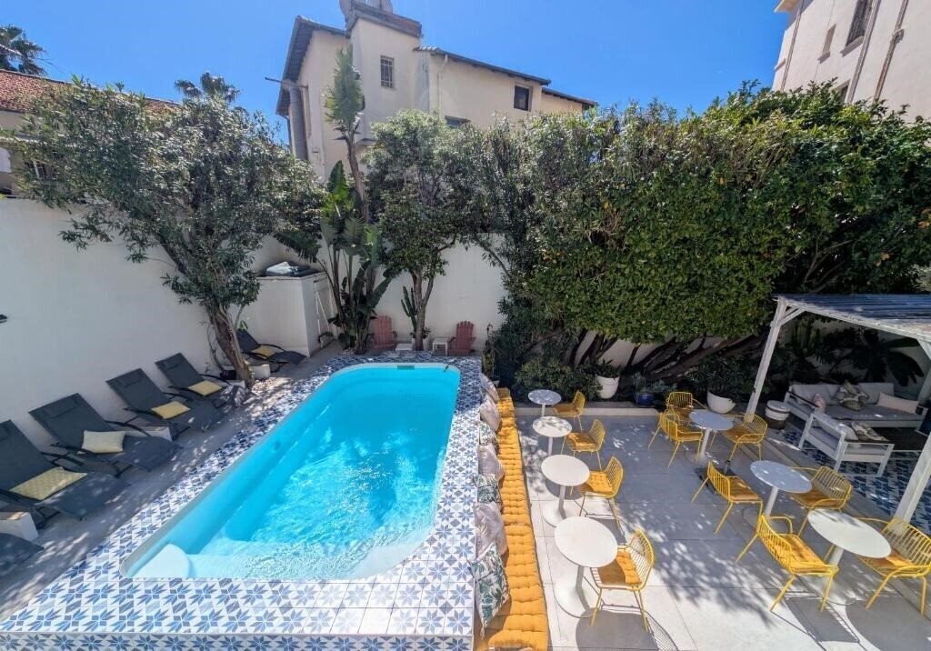 Готель Hotel Mademoiselle 4*