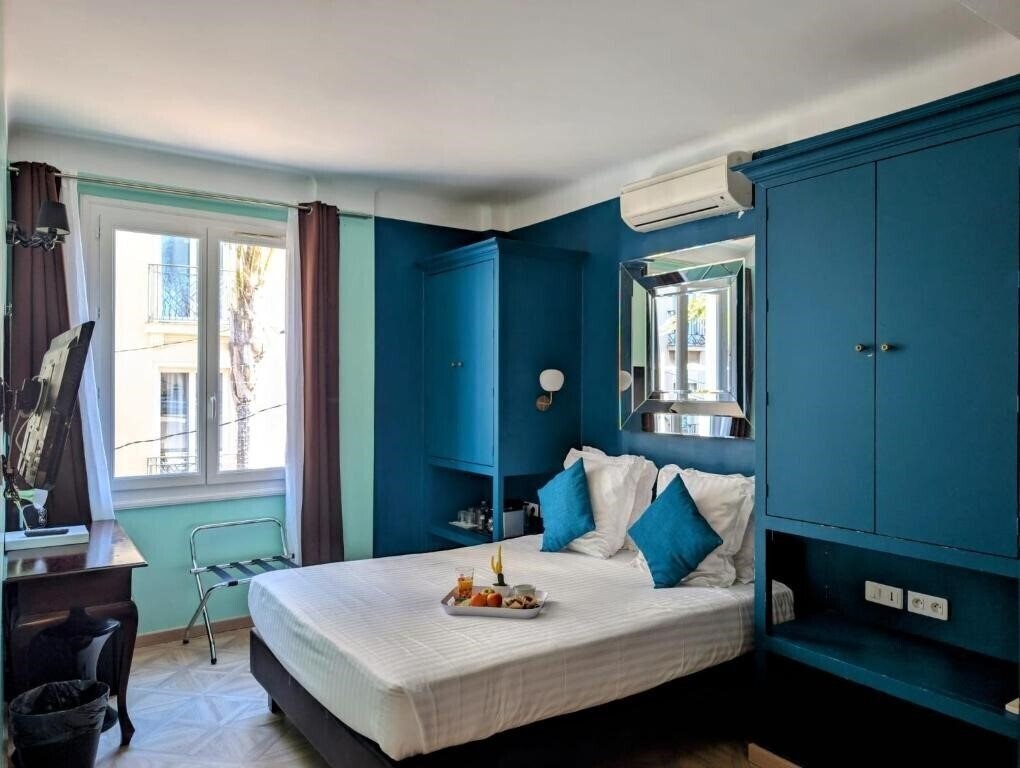 Фото Hotel Mademoiselle 4*